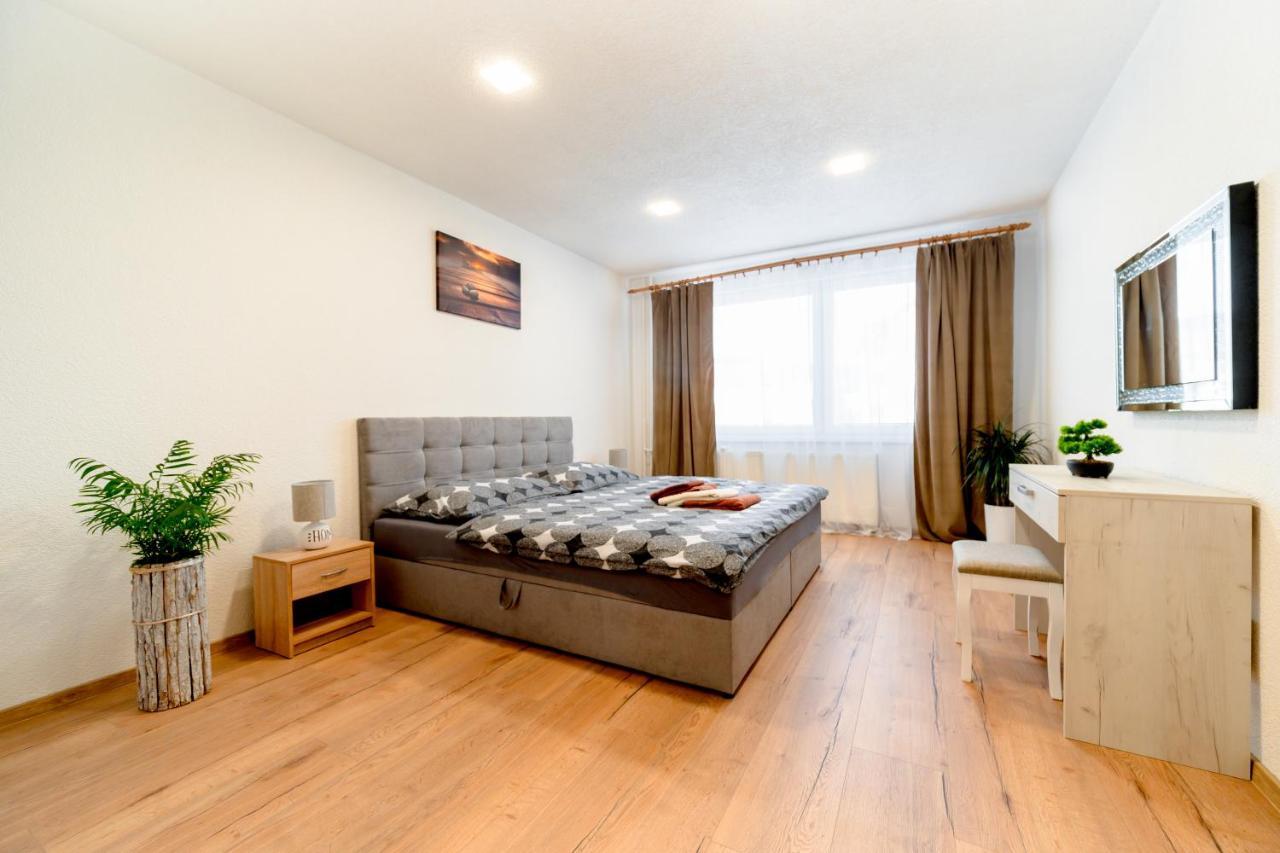 Apartman Discreet Kysucke Nove Mesto Exterior foto